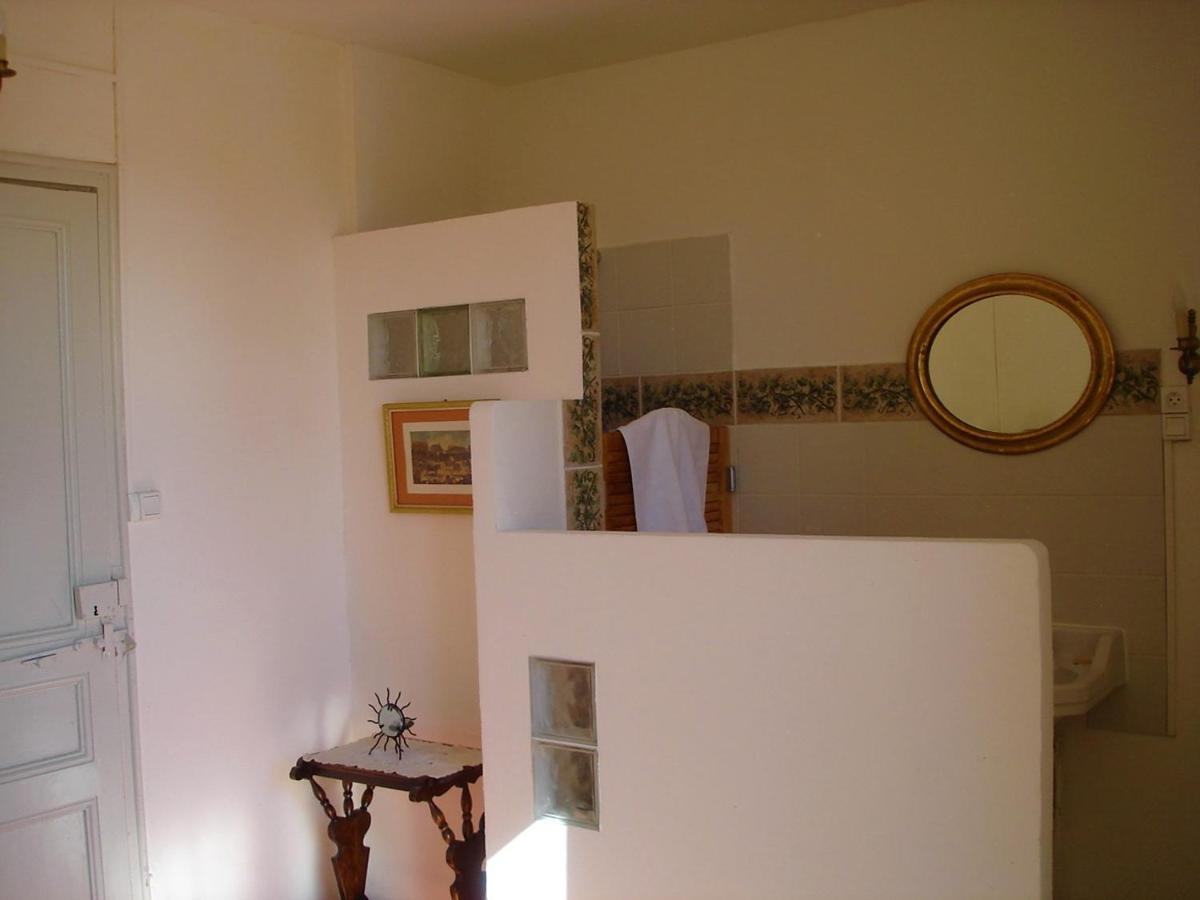 Embarben Maison D'Hotes Saint-Chamas Екстер'єр фото